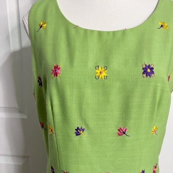 Lavande Green Sheath Sleeveless Midi Dress with Colorful‎ Embroidered Flowers - Picture 3 of 14